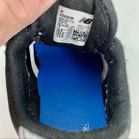 New Balance Athletic Shoes sz 7(baby) - Picture 8 of 9